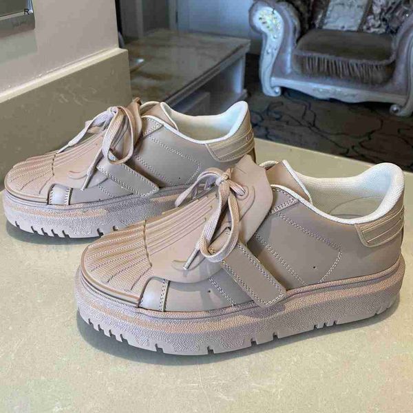 2021 desiner women paris new style casual sneaker shoes in early spring classical shock absorbing casual walking sneaker shoe quality, Black
2021 desiner women paris new style casual sneaker shoes in early spring classical shock absorbing casual walking sneaker shoe quality, Black
