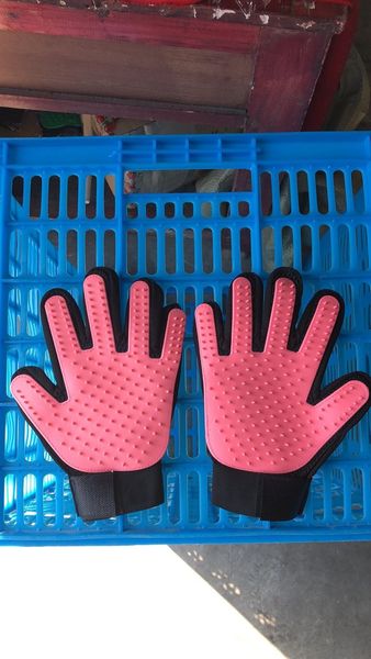 factoryk9h9grooming dog pet cat comb cleaning glove deshedding left right hand hair removal brush promote blood circulat
factoryk9h9grooming dog pet cat comb cleaning glove deshedding left right hand hair removal brush promote blood circulat