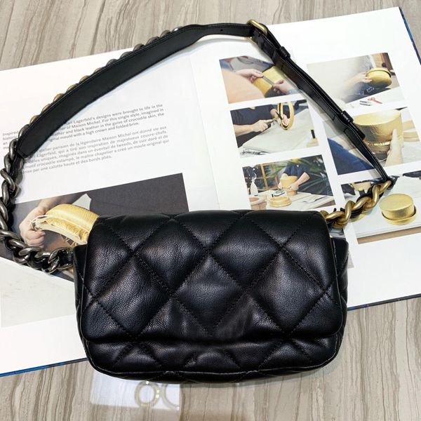 fashion selling high-quality genuine leather luxury bag handbag selling shoulder bag 86095 size20..11..5cm ing
fashion selling high-quality genuine leather luxury bag handbag selling shoulder bag 86095 size20..11..5cm ing