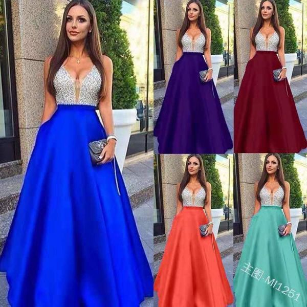 new v-neck sleeveless sequin 2020 dress, Black;gray 
new v-neck sleeveless sequin 2020 dress, Black;gray