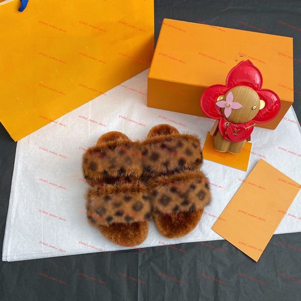 2020 new mink fur women home slippers with fur,soft suite flat mules dreamy slippers for women brown homey shoes, Black;grey
2020 new mink fur women home slippers with fur,soft suite flat mules dreamy slippers for women brown homey shoes, Black;grey