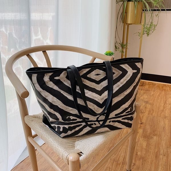 zebra padro saco zper minimalista porttil vintage abstrato tote de moda coreana borse da donna bolsa feminina de50tt sdue
zebra padro saco zper minimalista porttil vintage abstrato tote de moda coreana borse da donna bolsa feminina de50tt sdue