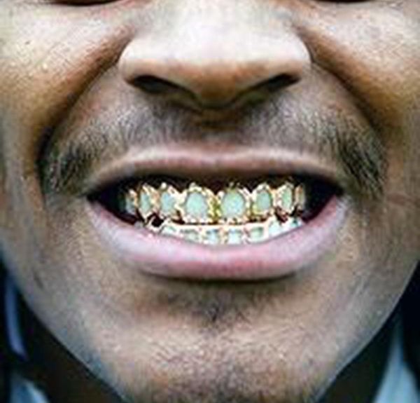 18k золотой хип-хоп полный алмазный полые зубы grillz dental cyded out fang grills brack brace brace cap vampire co wmthbu lottery2010, Black
18k золотой хип-хоп полный алмазный полые зубы grillz dental cyded out fang grills brack brace brace cap vampire co wmthbu lottery2010, Black