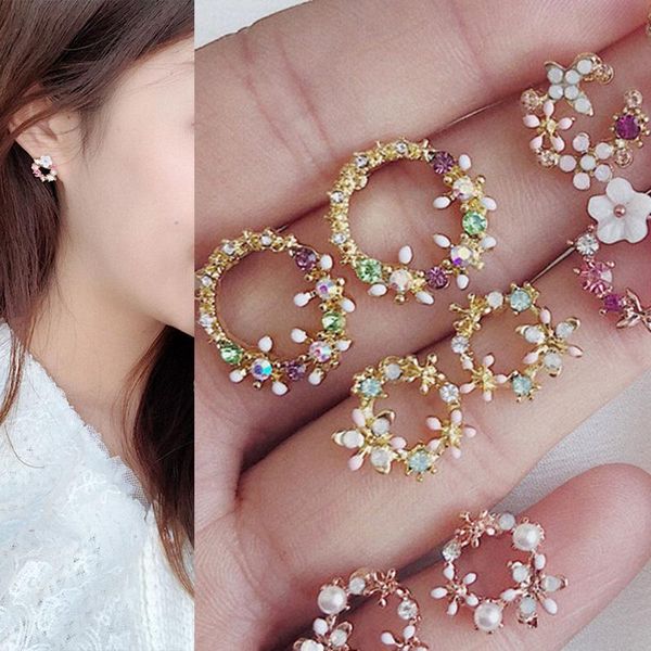 1 pair silver plated stud crystal garland flowers ear stud women earrings jewelry gifts fashion, Golden;silver
1 pair silver plated stud crystal garland flowers ear stud women earrings jewelry gifts fashion, Golden;silver