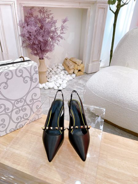 sandals pointed rivet cat heel shoes leather back hanging shallow mouth single women's head high-heeled sandals, Black
sandals pointed rivet cat heel shoes leather back hanging shallow mouth single women's head high-heeled sandals, Black