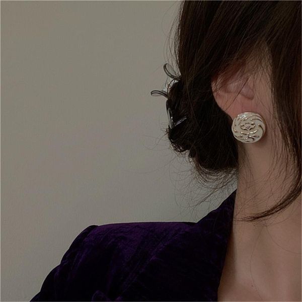 aomu hyperbole sweet vintage metal gold geometric round flower colorful simple stud earrings for women girl jewelry party winter, Golden;silver
aomu hyperbole sweet vintage metal gold geometric round flower colorful simple stud earrings for women girl jewelry party winter, Golden;silver