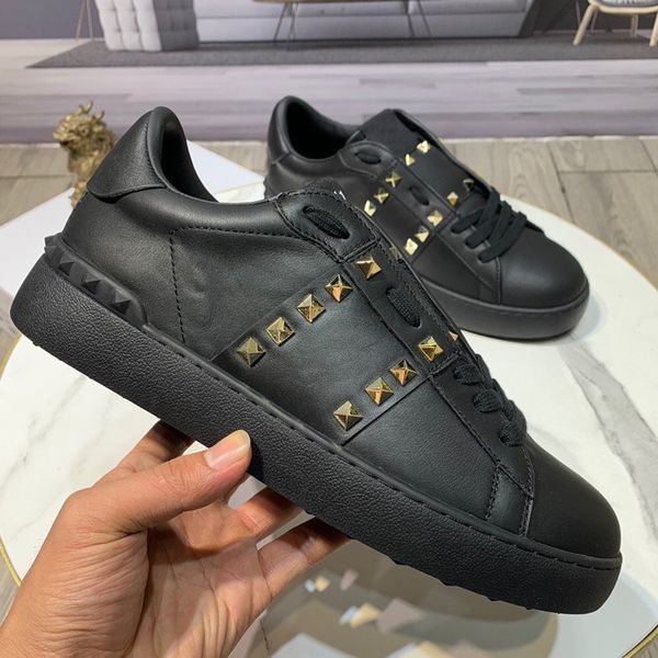 with box classic casual shoes white black red fashion mens women leather breathable shoes open low sports sneakers size 35-46
with box classic casual shoes white black red fashion mens women leather breathable shoes open low sports sneakers size 35-46