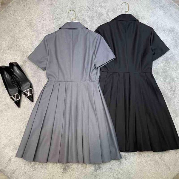 lapel black/gray neck short sleeves women dress high end triangle brooch pleats runway 25
lapel black/gray neck short sleeves women dress high end triangle brooch pleats runway 25