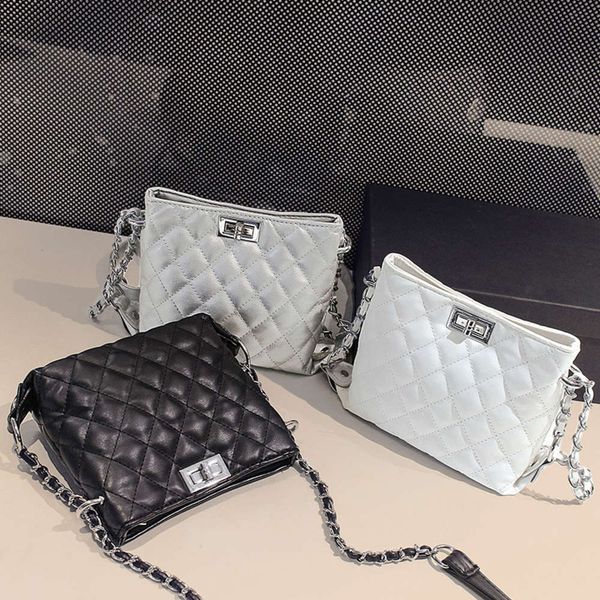 luxurys designers ins small summer new fashion korean versatile cross body rhombic women's lock chain bag
luxurys designers ins small summer new fashion korean versatile cross body rhombic women's lock chain bag