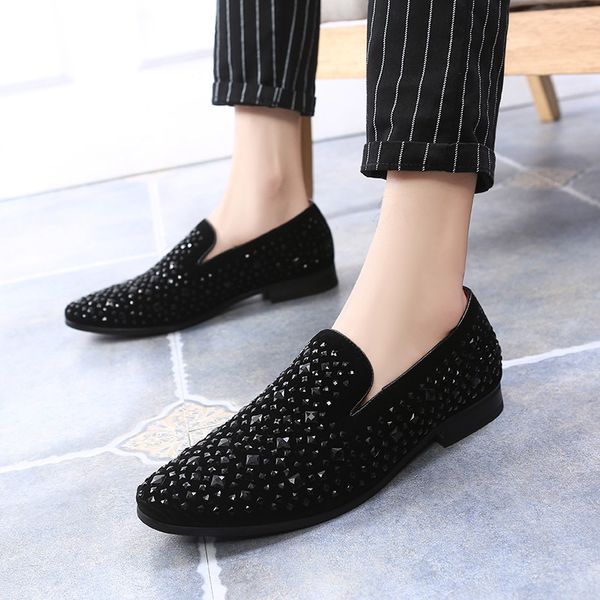 with moccasins male noble velvet casual crystal black rhinestones... soft dress shoes... moccasins... big size 56go, Black;brown
with moccasins male noble velvet casual crystal black rhinestones... soft dress shoes... moccasins... big size 56go, Black;brown
