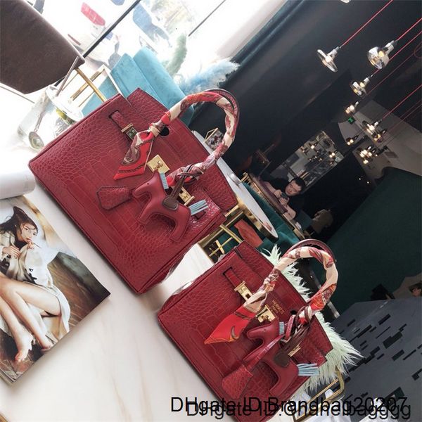 women designer handbags ff brand new fashion good leather crossbody shoulder bags purses tote travel shopping bag
women designer handbags ff brand new fashion good leather crossbody shoulder bags purses tote travel shopping bag