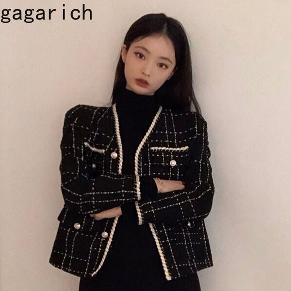 gagarich women short blazer korean style chic retro contrasting v-neck pearl buckle embellished loose elegant ladies suit 201201, White;black
gagarich women short blazer korean style chic retro contrasting v-neck pearl buckle embellished loose elegant ladies suit 201201, White;black