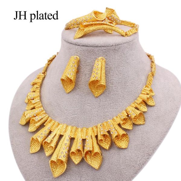 ювелирные наборы новый дубай золотой цвет 24к орнамент для женщин ожерелье серьги браслет кольцо женская свадьба жена подарки ювелирные изде, Silver 
ювелирные наборы новый дубай золотой цвет 24к орнамент для женщин ожерелье серьги браслет кольцо женская свадьба жена подарки ювелирные изде, Silver