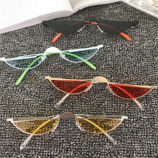 sunglasses 2021 flat small triangle metal fram women cat vintage sun glasses brand designer punk uv fml, White;black
sunglasses 2021 flat small triangle metal fram women cat vintage sun glasses brand designer punk uv fml, White;black