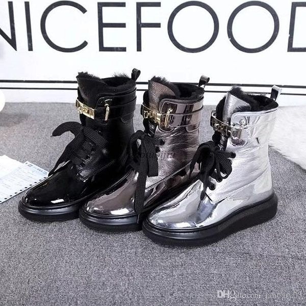 2020 Women Red Bottom Tread Slick Boots Black Leather Communa Ankle Boots For Women Flat Party Dress Winter Luxury Designer Shoes k2
2020 Women Red Bottom Tread Slick Boots Black Leather Communa Ankle Boots For Women Flat Party Dress Winter Luxury Designer Shoes k2