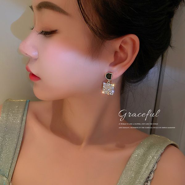 925 silver needle korean dongdaemun fashion letter d diamond square earrings earrings online influencer refined design eardrop, Golden;silver
925 silver needle korean dongdaemun fashion letter d diamond square earrings earrings online influencer refined design eardrop, Golden;silver