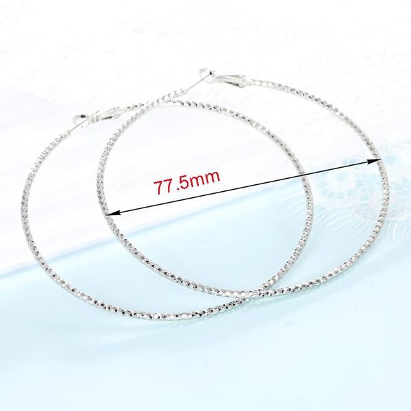 1pair bohemia large earrings big geometric circle earrings fashion bridal wedding jewelry metal shiny e413, Golden;silver
1pair bohemia large earrings big geometric circle earrings fashion bridal wedding jewelry metal shiny e413, Golden;silver