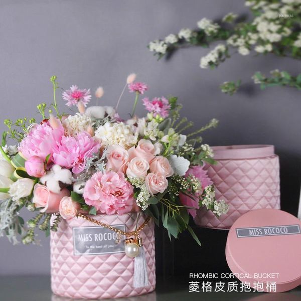 gift wrap 2021 one set round flower leather boxes with lid hug bucket florist packaging box pearl valentine days accessories1
gift wrap 2021 one set round flower leather boxes with lid hug bucket florist packaging box pearl valentine days accessories1