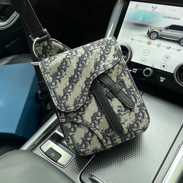 2022 mini saddle bag designer bag with box messenger bags purse for mens and womens backpack shoulder handbag wallet
2022 mini saddle bag designer bag with box messenger bags purse for mens and womens backpack shoulder handbag wallet
