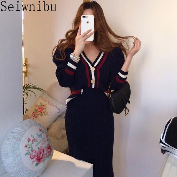 women's tracksuits 2021 runway korean chic bump color stripe edge v-neck knitting cardigan skirts two-piece outfit, Gray
women's tracksuits 2021 runway korean chic bump color stripe edge v-neck knitting cardigan skirts two-piece outfit, Gray