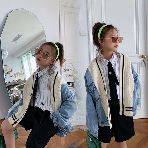 children's autumn girl's 5 sweater splicing denim coat cuhk college fashion cardigan t6v6, Black
children's autumn girl's 5 sweater splicing denim coat cuhk college fashion cardigan t6v6, Black