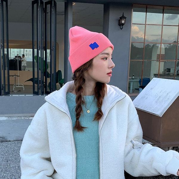 beanies bonnets autumn/winter bright pink woolen hat women's knitted letter solid color street ear protection warm cold
beanies bonnets autumn/winter bright pink woolen hat women's knitted letter solid color street ear protection warm cold