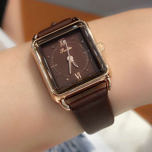 temperament shigaodi new simple and small women's watch square small dial women's watch fashion small quartz watch, Slivery;brown
temperament shigaodi new simple and small women's watch square small dial women's watch fashion small quartz watch, Slivery;brown