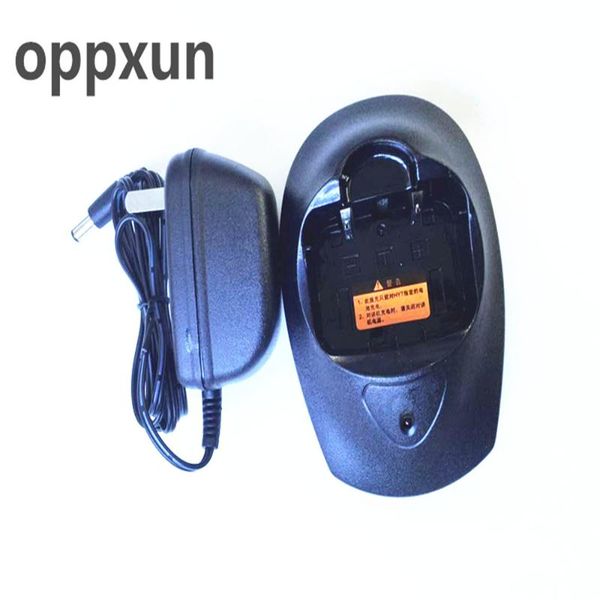 walkie talkie oppxun tc-500 charger tc500 + power intercom 
walkie talkie oppxun tc-500 charger tc500 + power intercom