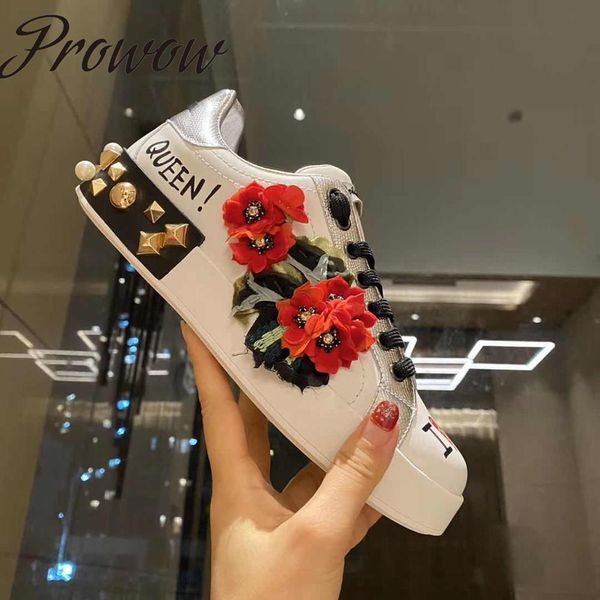 ollymurs genuine leather butterfly deco lace up white shoes round toe ross embroidery luxury flats casual shoes women q1215, Black;white
ollymurs genuine leather butterfly deco lace up white shoes round toe ross embroidery luxury flats casual shoes women q1215, Black;white