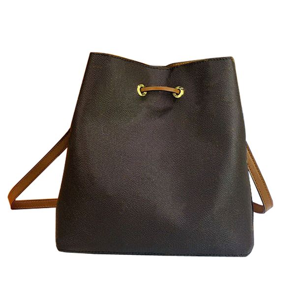 luxury designer bag leather fashion handbag women's bucket bag drawstring casual wallet card bag
luxury designer bag leather fashion handbag women's bucket bag drawstring casual wallet card bag