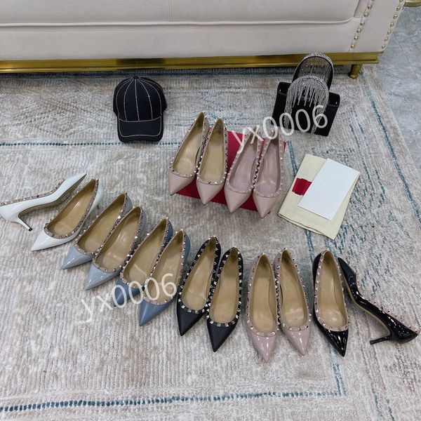 new arrival red bottoms shoes low cut fashion platform sneakers studded spikes loafers graffiti suede leather flats mens trainers yh211209, Red;white
new arrival red bottoms shoes low cut fashion platform sneakers studded spikes loafers graffiti suede leather flats mens trainers yh211209, Red;white