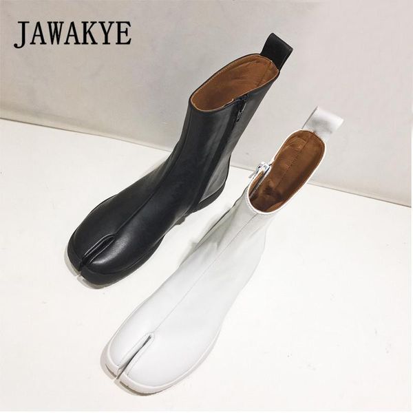 boots jawakye split toe black white ankle for women genuine leather platform short booties retro zipper winter
boots jawakye split toe black white ankle for women genuine leather platform short booties retro zipper winter