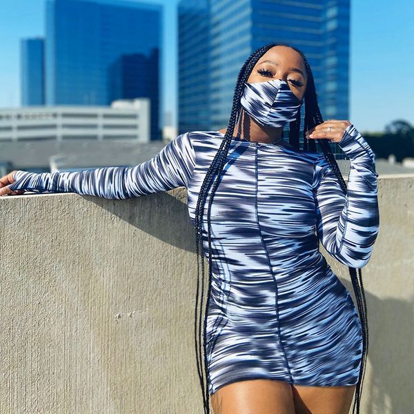 women dresses casual robe 2020 graphic print long sleeve mini dress autumn winter women fashion streetwear outfits y2k party wear, Black;gray
women dresses casual robe 2020 graphic print long sleeve mini dress autumn winter women fashion streetwear outfits y2k party wear, Black;gray