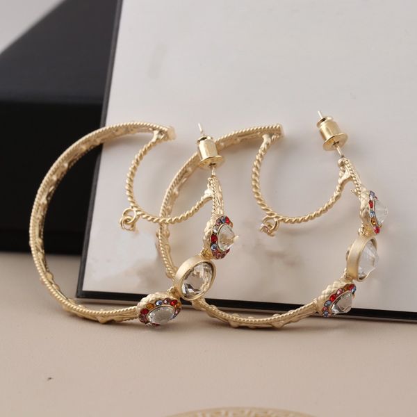 color diamond earrings fashion earrings for woman meniscus shape s925 silver needle earrings gold-plated jewelry supply
color diamond earrings fashion earrings for woman meniscus shape s925 silver needle earrings gold-plated jewelry supply