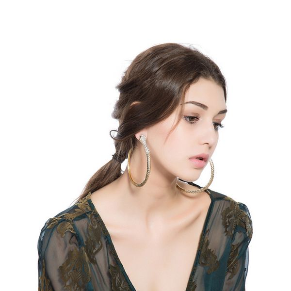women rhinestone snake shaped stud earring fashion model animal snake earring jewelry jewelry accessories, Golden;silver
women rhinestone snake shaped stud earring fashion model animal snake earring jewelry jewelry accessories, Golden;silver