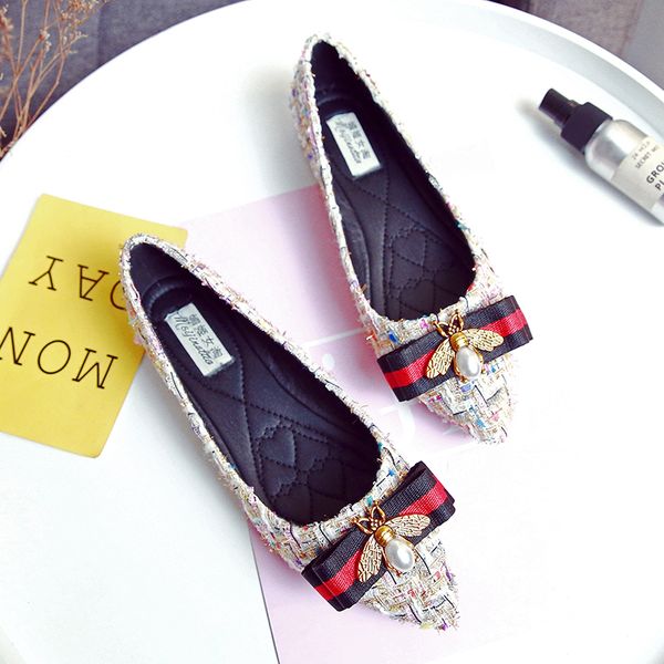 plus size 44 flat brand shoes women rhinestone bee pointed toe flats breathable ladies shoe loafers casual female footwear c1120, Black
plus size 44 flat brand shoes women rhinestone bee pointed toe flats breathable ladies shoe loafers casual female footwear c1120, Black