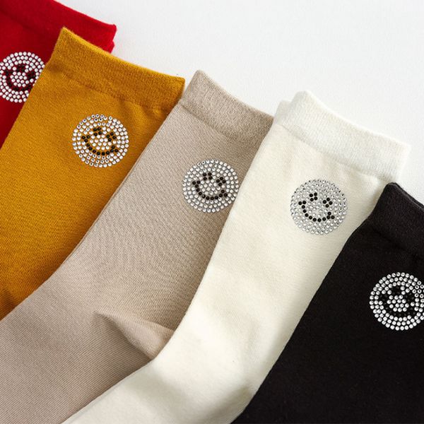 diamond cartoon happy smiley face socks women cotton kawaii cute smilling socks streetwear glitter rhinestone frilly socks girl q1219, Black;white
diamond cartoon happy smiley face socks women cotton kawaii cute smilling socks streetwear glitter rhinestone frilly socks girl q1219, Black;white