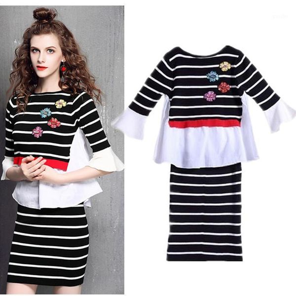 new women knitted jumper skirts set autumn spring strip lady sequins floral skirt sets woman clothing twinset suit ns1291, White;black
new women knitted jumper skirts set autumn spring strip lady sequins floral skirt sets woman clothing twinset suit ns1291, White;black