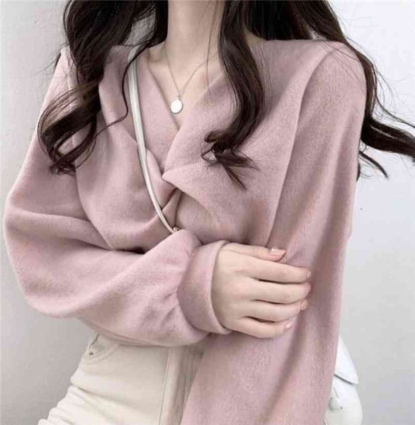 sweet gentle cross spiral roll v-neck shirt ins fashion loose lantern sleeve versatile spring female tide, White
sweet gentle cross spiral roll v-neck shirt ins fashion loose lantern sleeve versatile spring female tide, White