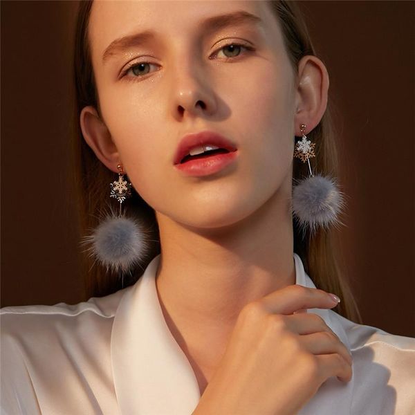 fashion hair ball snowflake earrings for women girls new design geometric pendant stud ear jewelry party gifts, Golden;silver
fashion hair ball snowflake earrings for women girls new design geometric pendant stud ear jewelry party gifts, Golden;silver