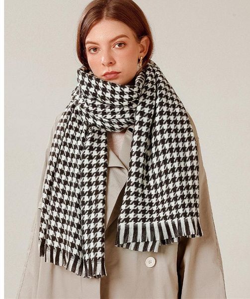 2020 fashion winter women scarf soild dot printing button soft wrap casual warm scarves shawls scarf women, Blue;black
2020 fashion winter women scarf soild dot printing button soft wrap casual warm scarves shawls scarf women, Blue;black