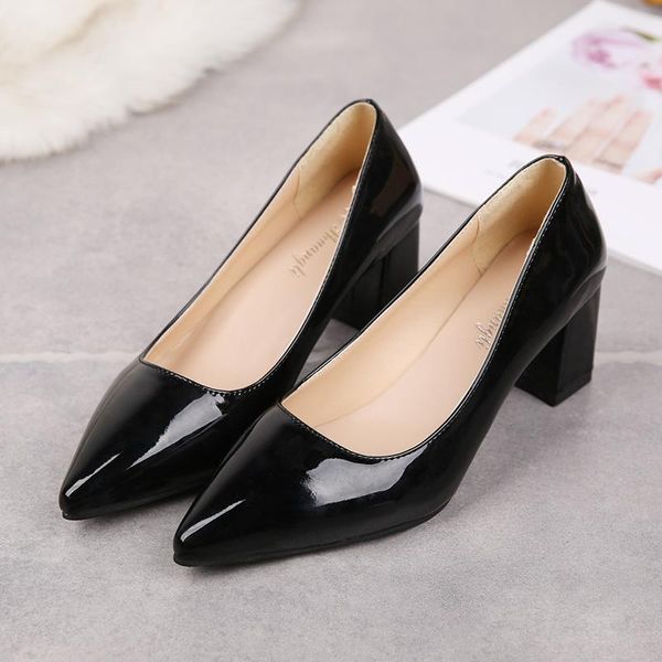 dress shoes 2021 patent leather thick with autumn pointed single female sandals elegant women pumps black high heels lady u14-96
dress shoes 2021 patent leather thick with autumn pointed single female sandals elegant women pumps black high heels lady u14-96