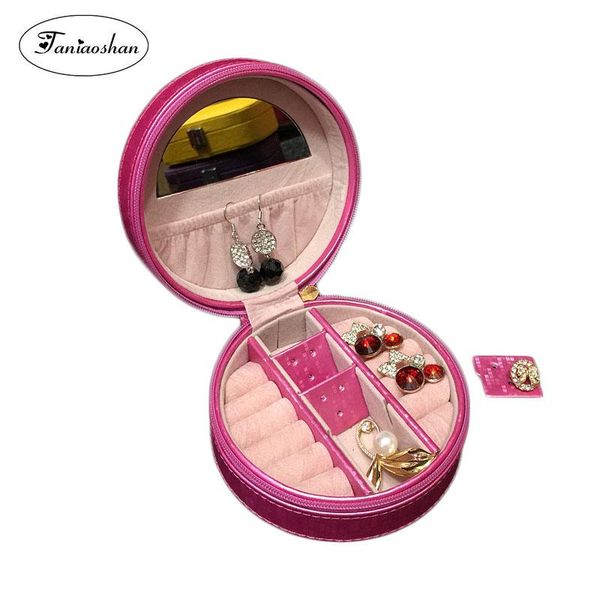 round small jewelry box with mirror pu jewelry storage box for earrings portable travel casket, Pink;blue
round small jewelry box with mirror pu jewelry storage box for earrings portable travel casket, Pink;blue