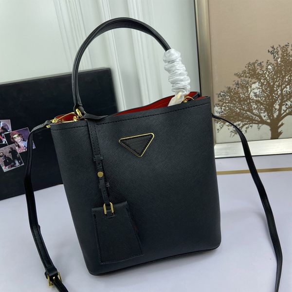 women bucket crossbody bag cattle hide inner sheepskin detachable adjustable shoulder strap gold metal accessories handbag shoulder bag
women bucket crossbody bag cattle hide inner sheepskin detachable adjustable shoulder strap gold metal accessories handbag shoulder bag
