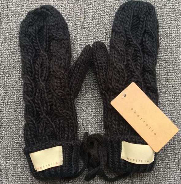 twisted luxury gloves brand designer gloves women men for winter autumn mittens warm cashmere gloves outdoor warm winter mittens ahe3267, Blue;gray
twisted luxury gloves brand designer gloves women men for winter autumn mittens warm cashmere gloves outdoor warm winter mittens ahe3267, Blue;gray
