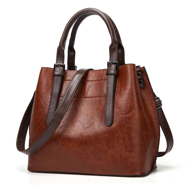 luxurys designers 2021 new big bag, single shoulder handbag, versatile leisure fashion women's bag
luxurys designers 2021 new big bag, single shoulder handbag, versatile leisure fashion women's bag