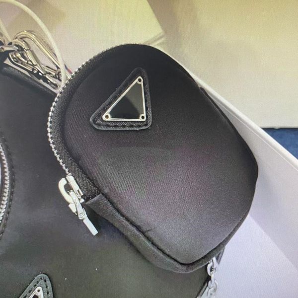 2020 deisigner shoulder bag for women chest pack lady tote chains handbags presbyopic purse messenger bag designer handbags canvas wholesale, Black;red
2020 deisigner shoulder bag for women chest pack lady tote chains handbags presbyopic purse messenger bag designer handbags canvas wholesale, Black;red