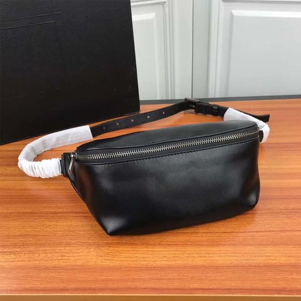 outdoor sports pockets fashion large-capacity multifunctional men and women mobile phone messenger pockets cross temperament pockets simp
outdoor sports pockets fashion large-capacity multifunctional men and women mobile phone messenger pockets cross temperament pockets simp