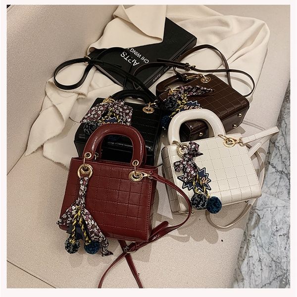 fashionable handbags women's bag embroidered thread handbag single shoulder wool ball princess bags cross messenger lingge women clutch
fashionable handbags women's bag embroidered thread handbag single shoulder wool ball princess bags cross messenger lingge women clutch
