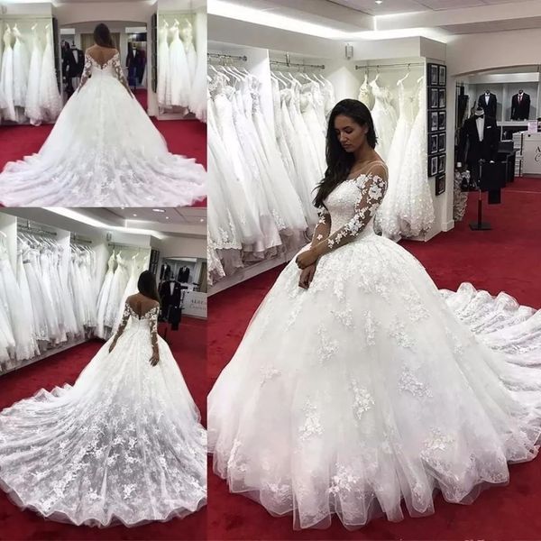2021 vintage full lace white wedding dresses princess ball gown illusion jewel neck long sleeves v back open plus size bridal gowns marriage
2021 vintage full lace white wedding dresses princess ball gown illusion jewel neck long sleeves v back open plus size bridal gowns marriage